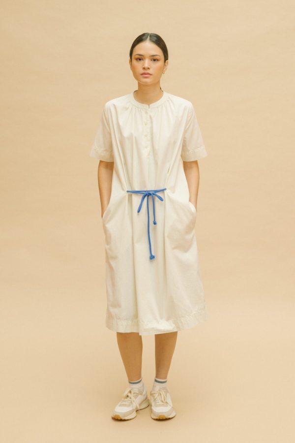 Vestido amplio crudo