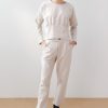 Pantalón crudo tejido rugoso