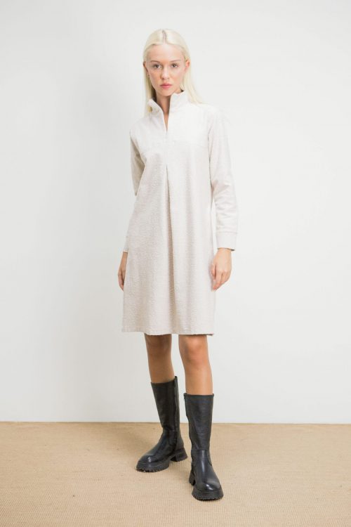 Vestido beige textura rugosa