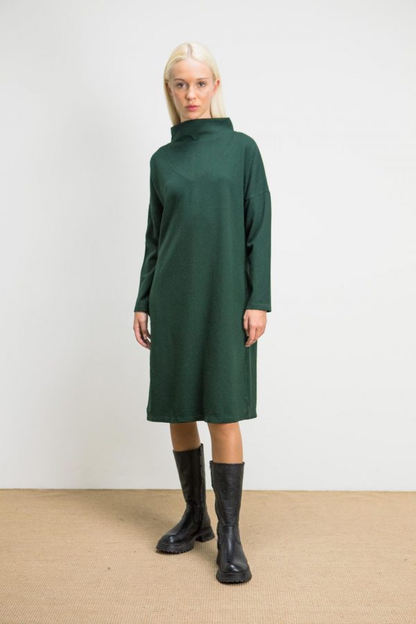 Vestido verde botella cuello chimenea