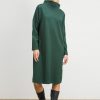 Vestido verde botella cuello chimenea