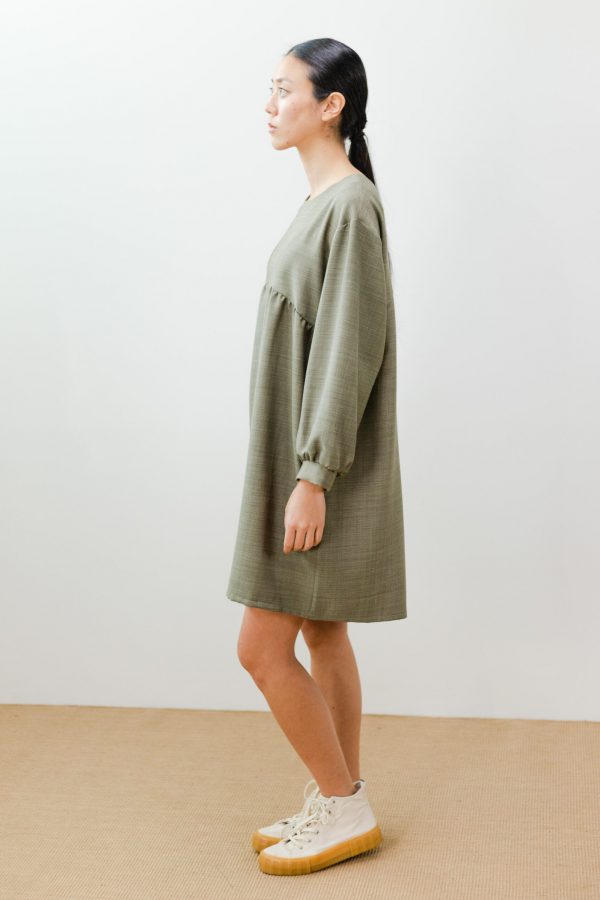 Vestido oversize verde seco