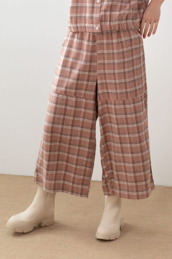 2303401_02-1-scaled-1.jpg Pantalón amplio cuadros
