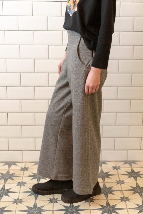 2304174bcap-3-scaled-1.jpg Pantalón gris palazzo