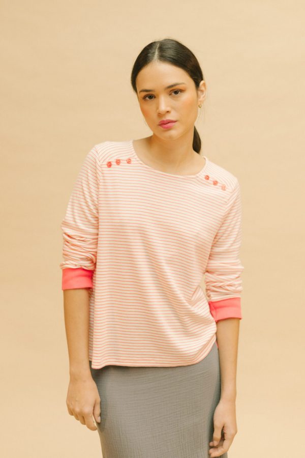 2401110_01-scaled-1.jpg Camiseta rayas rosas y botones