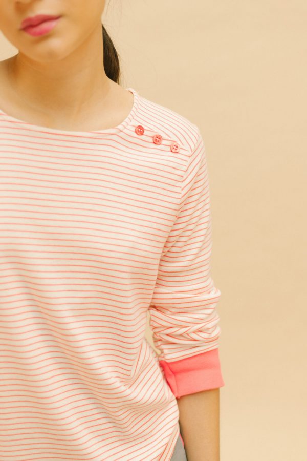 2401110_02-scaled-1.jpg Camiseta rayas rosas y botones