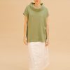Camiseta cuello barco verde