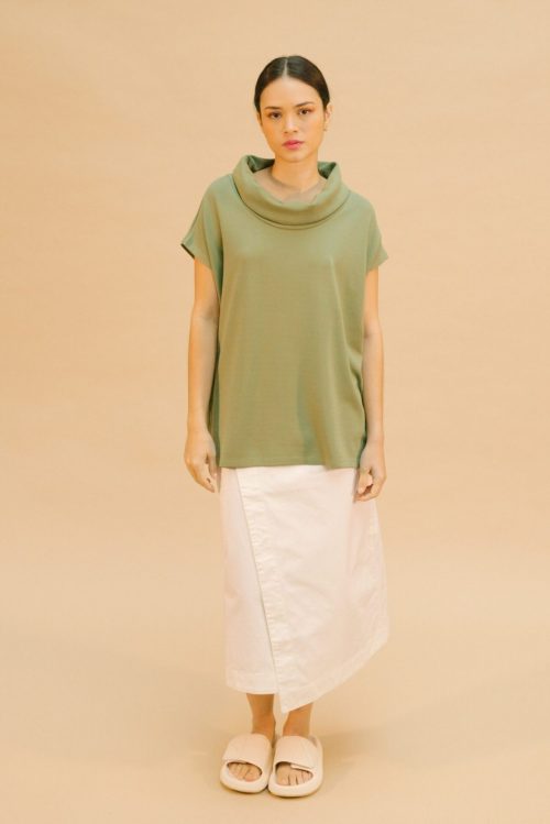 Camiseta cuello barco verde