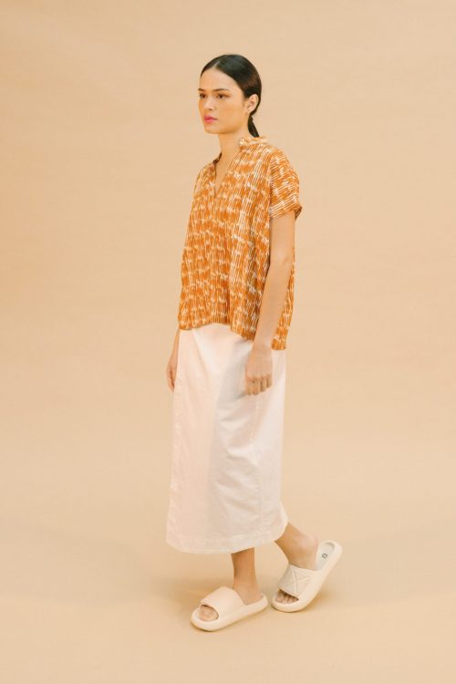 Blusa fluida estampado teja