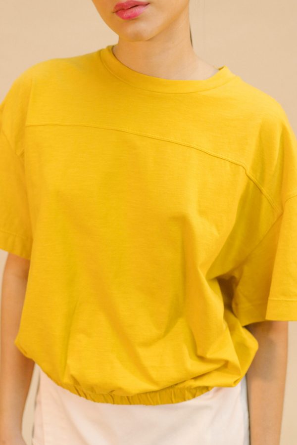 2401183_05-scaled-1.jpg Top con goma amarillo mostaza