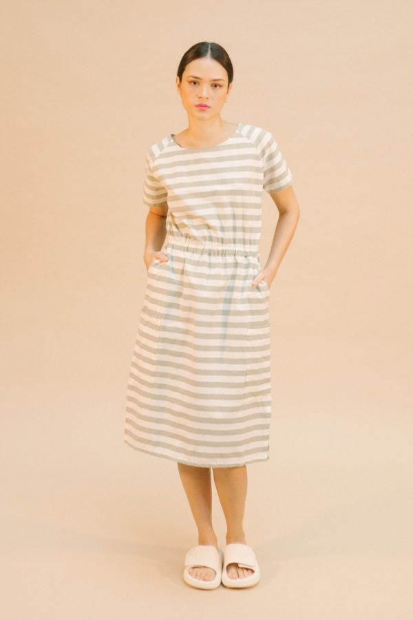 2401489b_01-scaled-1.jpg Vestido midi de rayas