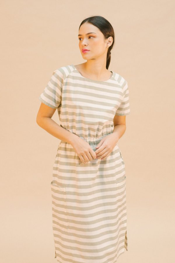 2401489b_02-scaled-1.jpg Vestido midi de rayas