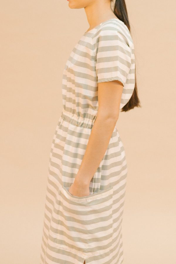 2401489b_04-scaled-1.jpg Vestido midi de rayas