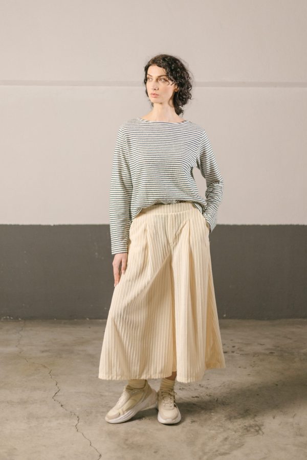 2403146capf_03-scaled-1.jpg Falda pantalón de pana larga