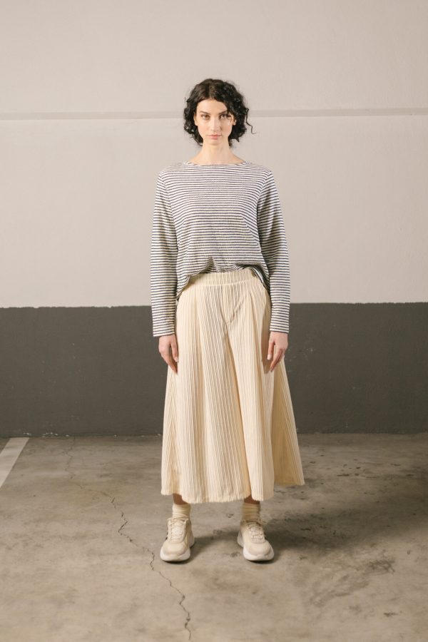 2403146capf_04-scaled-1.jpg Falda pantalón de pana larga