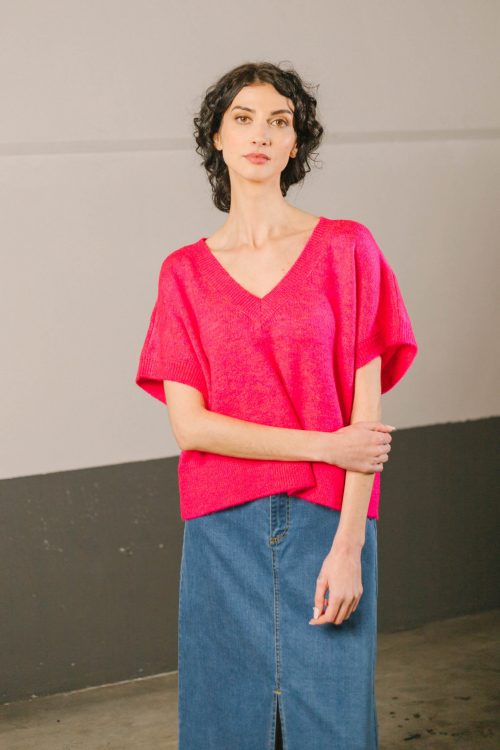 Chaleco fucsia cuello pico