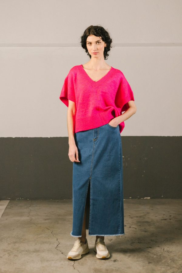 Chaleco fucsia cuello pico