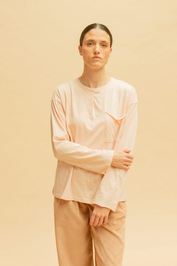 img_5612-scaled-1.jpg Camiseta rosa pliegue